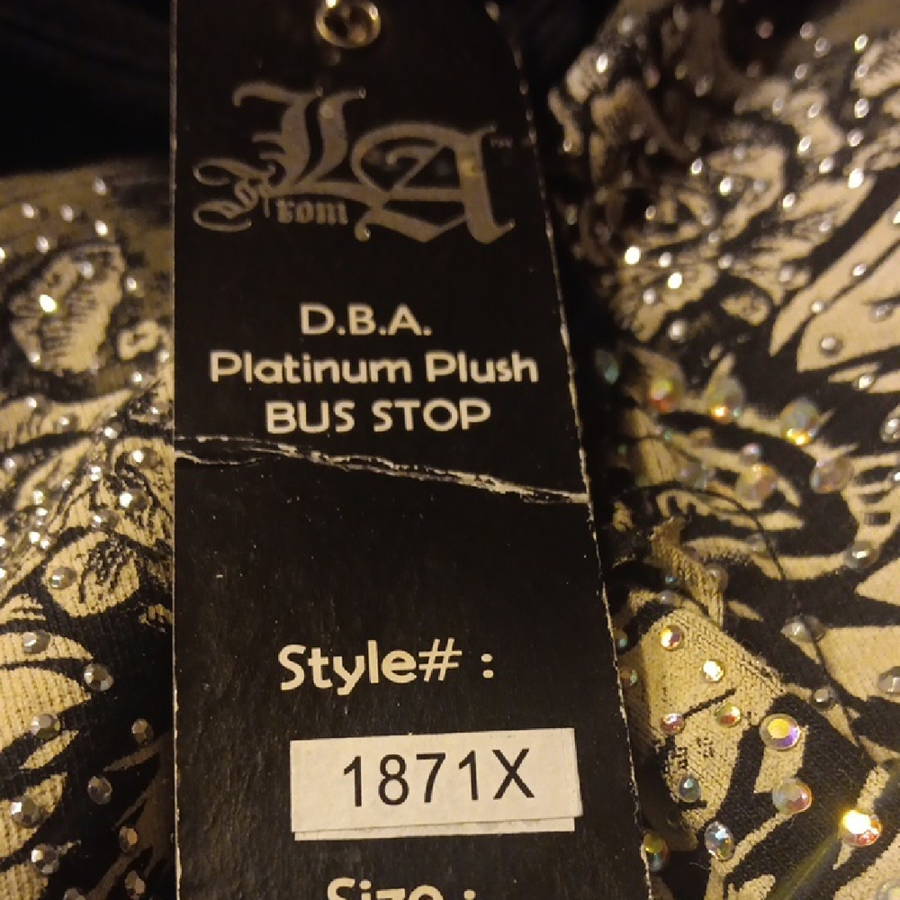 NWT. Platinum Plush 2 Sided Black Graphic Tee With Rhinestone W/ Lace-Up Detail - Picture 11 of 11